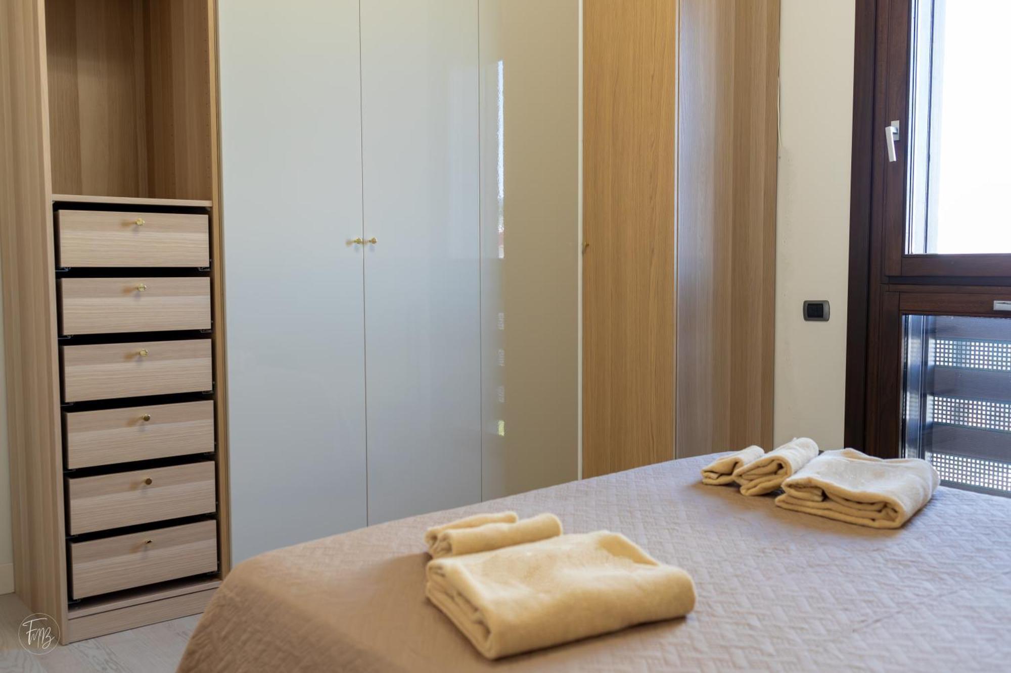 Santa Gilla Apartment Cagliari Eksteriør billede