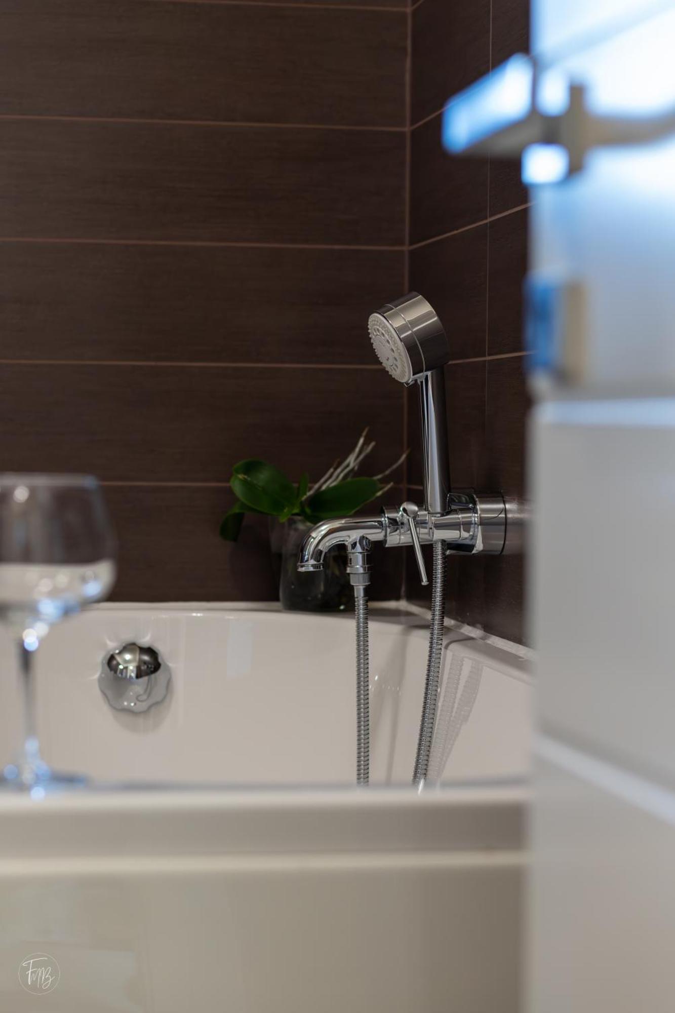 Santa Gilla Apartment Cagliari Eksteriør billede